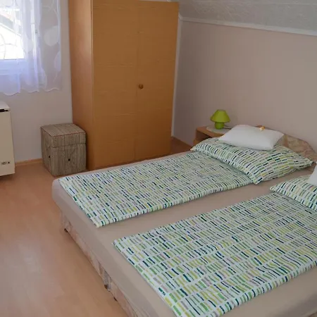 Nyaraló Csepp Nyaralóház Medencével Balatonkeresztúr