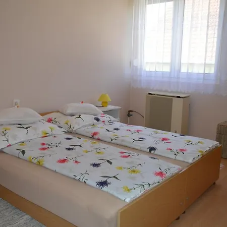 Holiday home Csepp Nyaralohaz Medencevel Balatonkeresztur